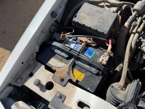 1990-1997 Lincoln Town Car Complete Battery Box Mount Tray With Hold Down Oem — photo 3