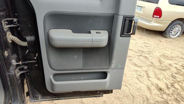2006-2007 Ford F150 Driver Left Rear Door Trim Panel With Switches Back Gray Me — photo 1