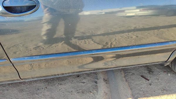 98-04 Intrepid Passenger Right Front Moulding From Door Trim Steel Blue Pbq — photo 1