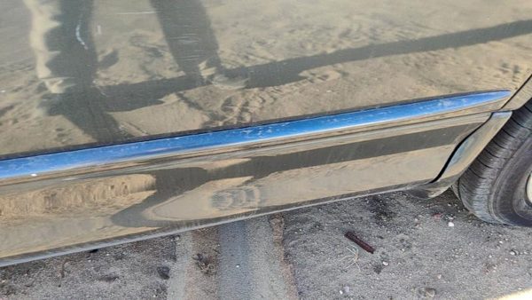 98-04 Intrepid Passenger Right Front Moulding From Door Trim Steel Blue Pbq — photo 5