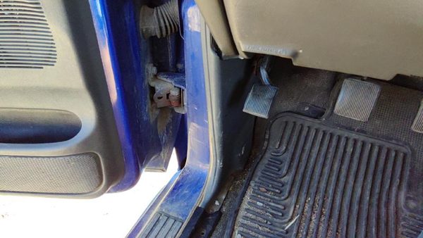 2004-2011 Ford Ranger Driver Left Lower Kick Trim Panel Oem Black Rf — photo 3
