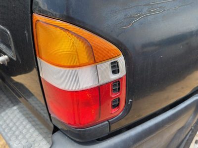 1998-2004 Isuzu Rodeo Passenger Right Tail Light Brake Lamp Oem Rear 5647813