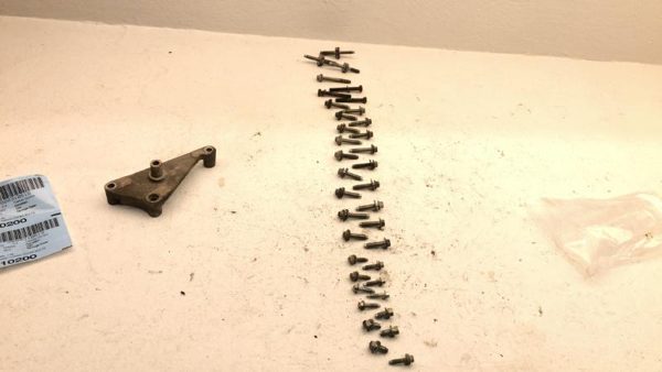 2011-22 Ford F250 Super Duty 6.2L Set Of Bolts For Timing Cover With Bracket Oem — photo 1