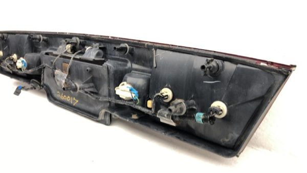 1997-1999 Buick Century Center Tail Light Middle Brake Lamp Oem 05978553 — photo 16
