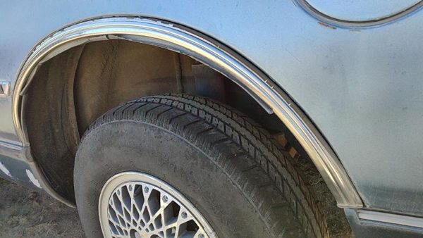 1988-1991 Olds Cutlass Cierra Driver Left Rear Wheel Flare Moulding Oem Back — photo 4