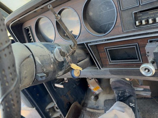 1981-1987 Dodge D150 Steering Column Assembly Oem — photo 4