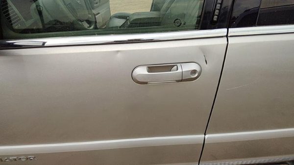2003 Lincoln Aviator Front Door LH Silver Jp — photo 5