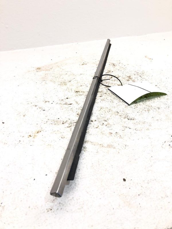 1971 Datsun Nissan 240Z Driver Left Chrome Door Window Sweep Trim Oem — photo 2