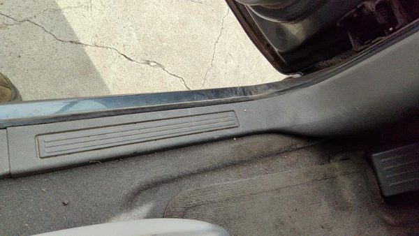 2009-2017 Chevy Traverse Driver Left Lower Kick Trim Panel Oem Gray — photo 3
