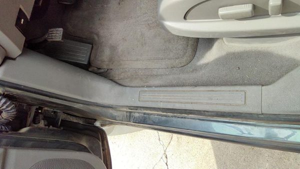 2009-2017 Chevy Traverse Driver Left Lower Kick Trim Panel Oem Gray — photo 4
