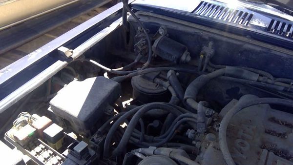1994-1995 Toyota 4 Runner Cruise Control Servo Assembly Module with Cable 3.0L — photo 6