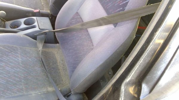 1996 Geo Tracker Driver Left Front Seat Belt Retractor Oem Shoulder Black — photo 1