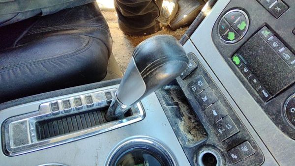07-17 Gmc Acadia Floor Shifter Lever Assembly Shift Unit Automatic Transmission — photo 3