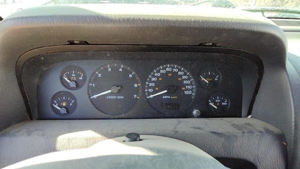 2002-2004 Jeep Grand Cherokee Speedometer Cluster Instrument Gauges Panel Dash — photo 3