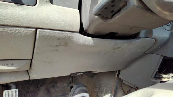 04-05 Ram 2500 Lower Dash Under Column Knee Bolster Trim Panel Oem Taupe L5 — photo 1