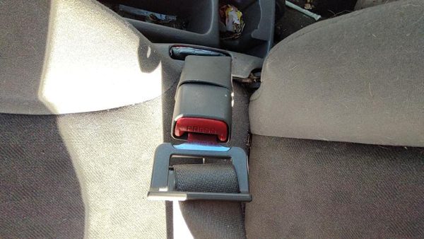 01-05 Chrysler Pt Cruiser Driver Left Front Seat Belt Buckle Receiver Fl Taupe — photo 4