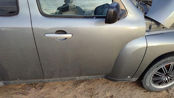 2007 Chevrolet HHR Front Door RH Silver 42U — photo 2