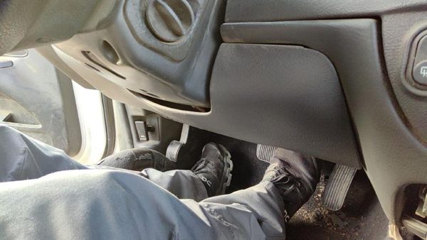 2005-2011 Ford Crown Vic Lower Dash Under Column Knee Bolster Trim Panel Black — photo 2