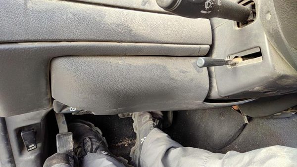2005-2011 Ford Crown Vic Lower Dash Under Column Knee Bolster Trim Panel Black — photo 4