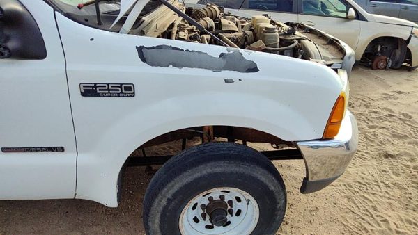 1999-2007 Ford F250 Super Duty Passenger Right Front Fender Oem White — photo 1