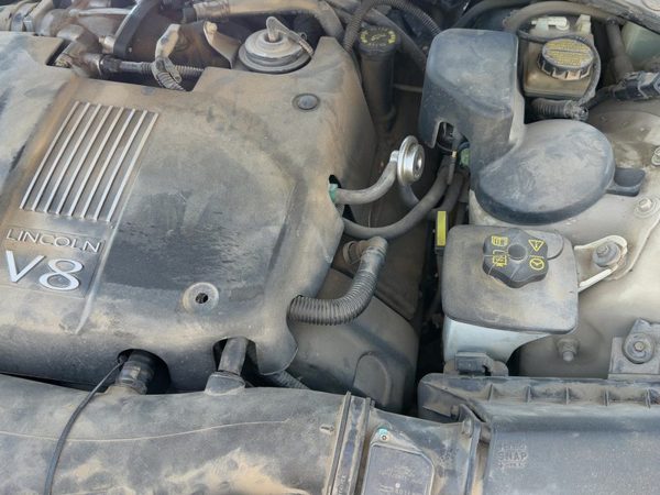 2001-2002 Lincoln LS Driver Left Valve Cover OEM 3.9L XW4Z6582BB — photo 3
