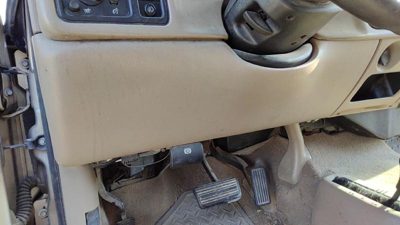 2004 Silverado 1500 Lower Dash Under Column Knee Bolster Trim Panel Oem 52D Tan