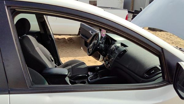 2010-2013 Kia Forte Passenger Right Front Side Window Door Glass Oem 824211M010 — photo 2