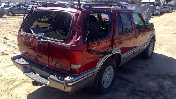 1998 Chevrolet Blazer — vehicle photo 6