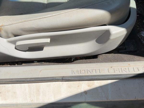 2006-2007 Chevy Monte Carlo Passenger Right Side Seat Trim Panel Oem Gray 832 — photo 2