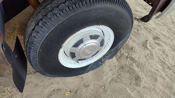 1976-1991 Gmc Sierra C3500 Hub Cap Wheel Cover Set Of 4 Oem 00349094 — photo 3