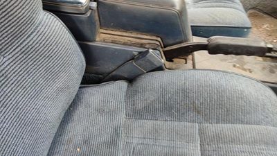 88-91 Cutlass Calais Passenger Right Front Seat Belt Buckle Receiver Blue 2 Door