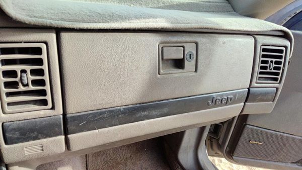 93-95 Jeep Grand Cherokee Glove Box Assembly Complete Door With Latch Oem Gray — photo 3