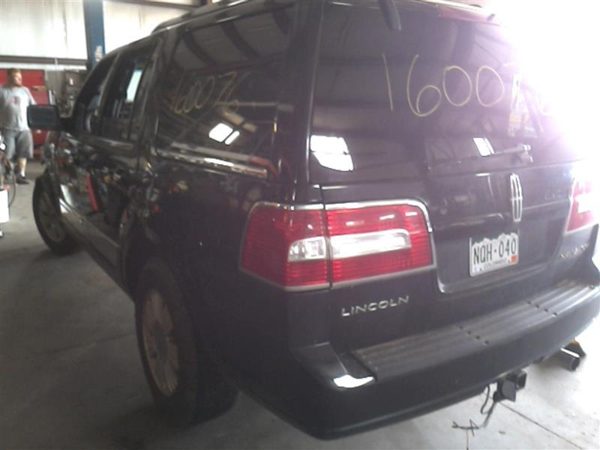 2007 Lincoln Navigator — vehicle photo 7