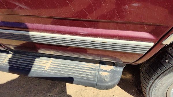 1999-2000 Gmc Yukon Driver Left Rear Moulding From Door Oem Back Trim Strip — photo 4