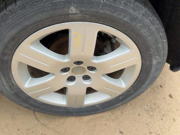 06-09 Beetle Convertible 16" Aluminum Wheel Factory 6 Spoke Rim #3 16X6-1/2 Pain — photo 4