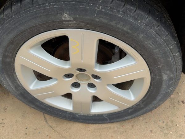 06-09 Beetle Convertible 16" Aluminum Wheel Factory 6 Spoke Rim #3 16X6-1/2 Pain — photo 1