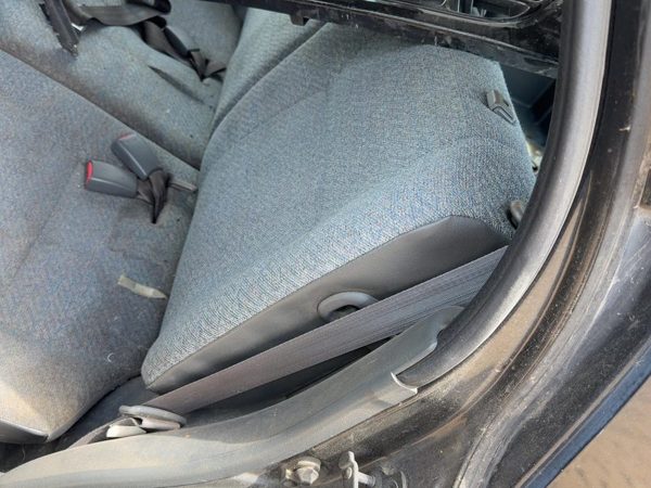 98 Rodeo Complete Set Of Rear Seat Belts Retractor Buckle Left Right Back Oem — photo 1