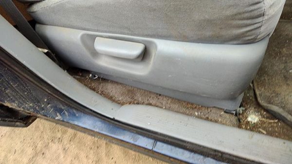 98-03 Toyota Sienna Passenger Right Side Seat Trim Panel Oem Gray 11 — photo 3