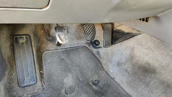 2002 Subaru Legacy Complete Clutch And Brake Pedal Assembly Oem — photo 1