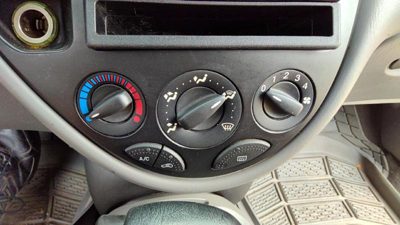 00-07 Focus Station Wagon Temperature Control Module In Dash Heater Ac Head Unit