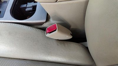 10-14 Legacy Outback Driver Left Front Seat Belt Buckle Receiver Wil Warm Ivory