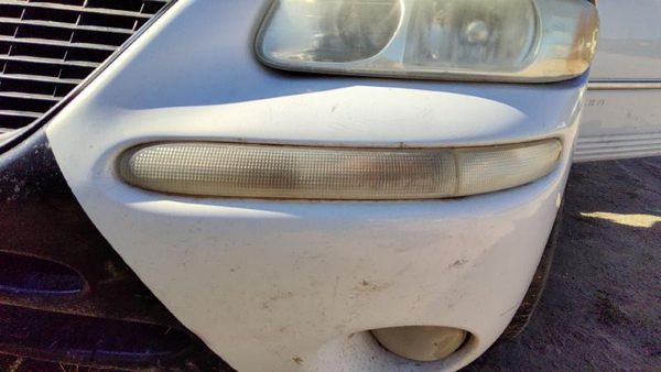 1998 Chrysler Town Cntry Fog/mark/park/turn Light/lamp LH & Country — photo 3