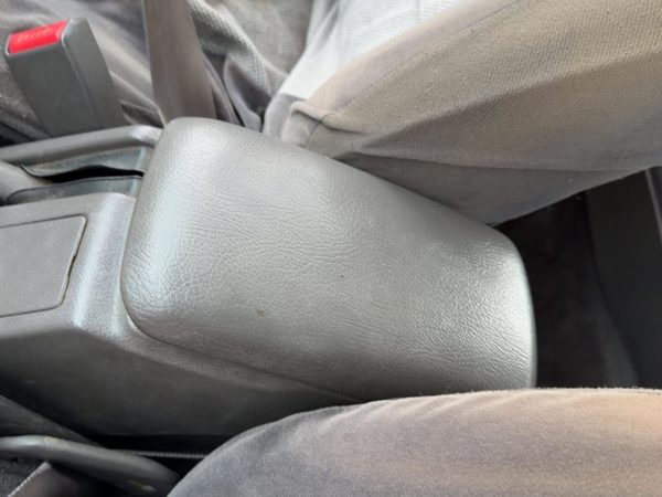 1990-1991 Subaru Legacy Center Console Lid Only Oem Arm Rest Fold Down Gray — photo 1