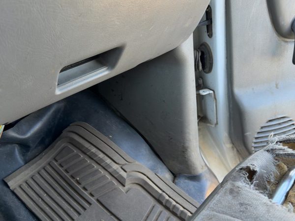 1996-2002 Chevy Express 2500 Passenger Right Lower Kick Trim Panel Oem Grey 92G — photo 2