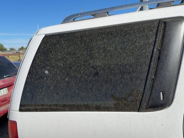 1998 Lincoln Navigator Quarter Glass/window RH — photo 3