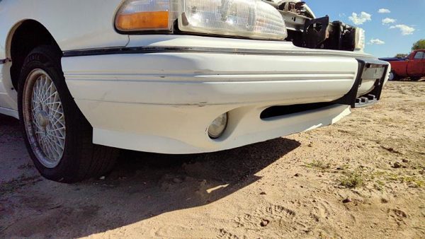 1992-1995 Pontiac Bonneville Front Bumper Cover Assembly Oem White 25556915 — photo 4