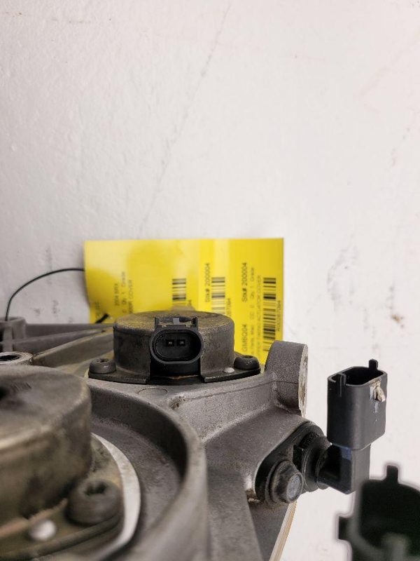 2004 Cadillac SRX Misc. Engine Part Free Shipping + RH Passenger Right Upper — photo 5