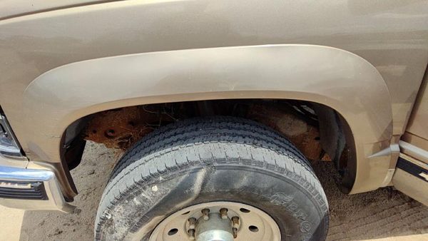 1995-00 Silverado 2500 Driver Left Front Wheel Flare Moulding Fender Gold 55U — photo 3