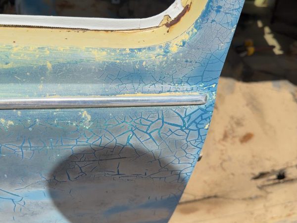 1968-1979 Vw Super Beetle Passenger Right Rear Moulding On Quarter Panel Oem — photo 3