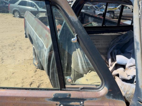 78-86 D150 Passenger Right Front Vent Window Small Door Glass With Frame Oem — photo 2